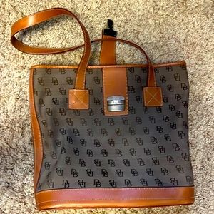 Dooney and Bourke tote bag